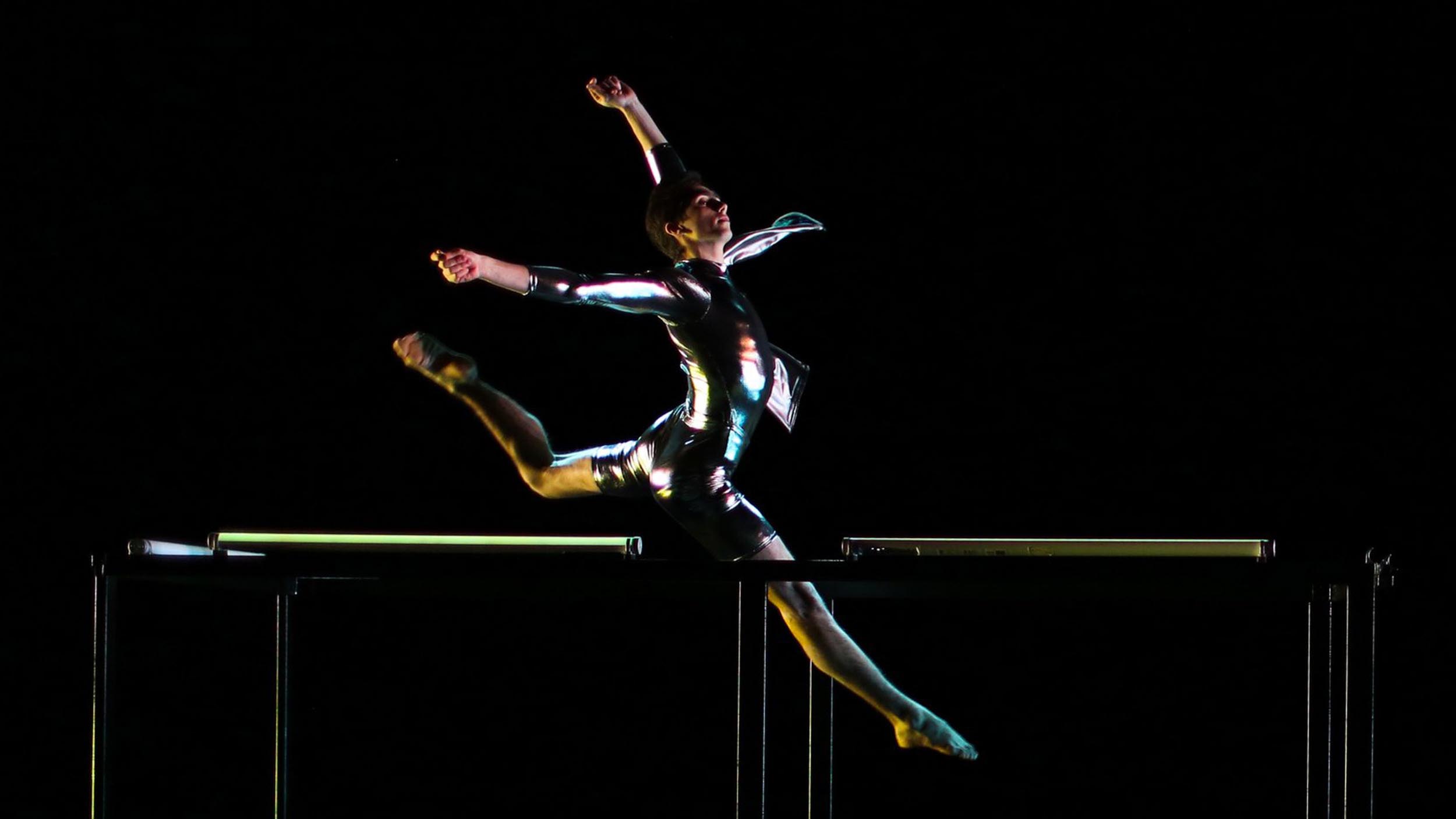 Sequential Disintergration - ‘Flight’ breaks away from the mechanical status quo and takes wing in this dance piece.